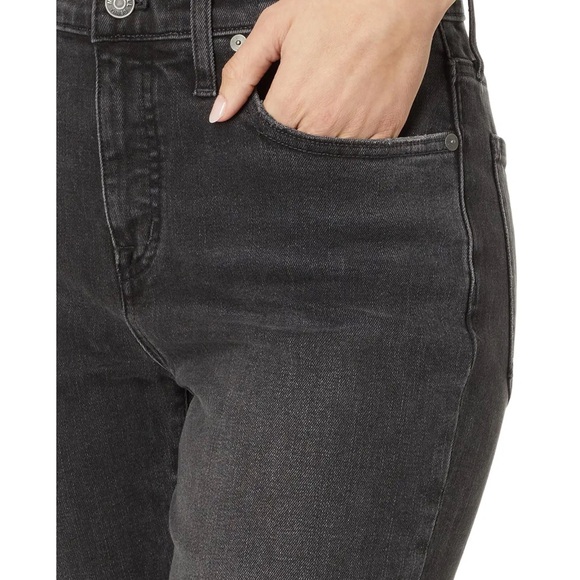 Madewell kick out crop jeans in washed black. Raw hem - Picture 2 of 4